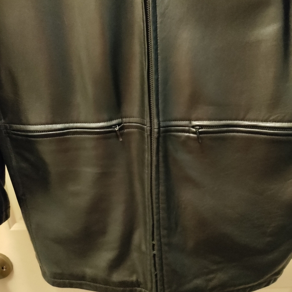 Roundtree & Yorke lamb skin leather jacket - Picture 3 of 6